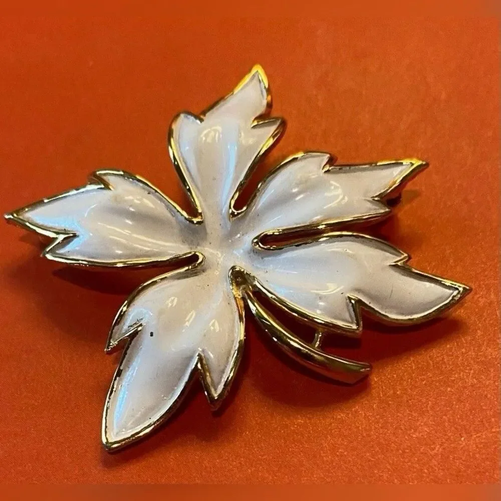 Vintage Monet Women’s Brooch Pin White Enamel Gold Tone Leaf 2”